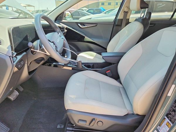 2023 KIA NIRO