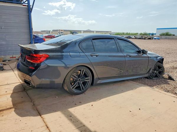 2017 BMW 740