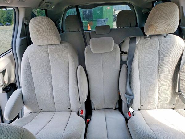 2014 TOYOTA SIENNA