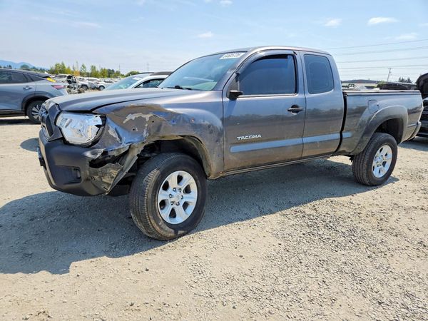 2015 TOYOTA TACOMA Delux Grade
