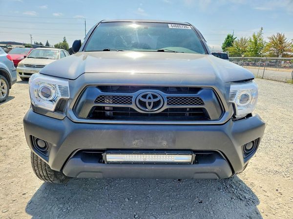 2015 TOYOTA TACOMA Delux Grade