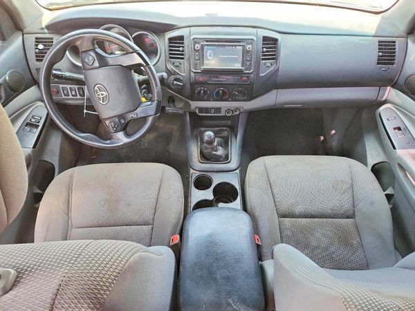 2015 TOYOTA TACOMA Delux Grade