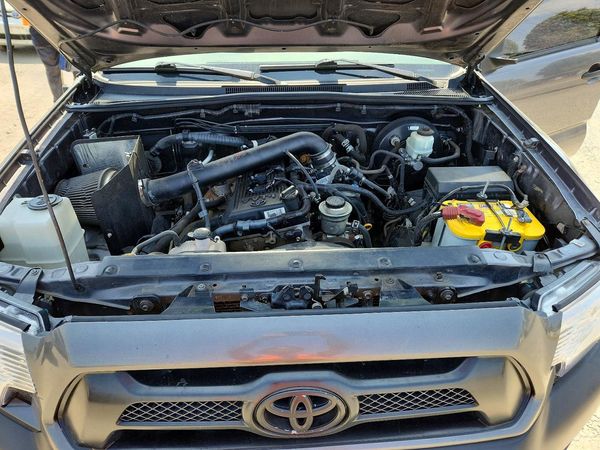 2015 TOYOTA TACOMA Delux Grade