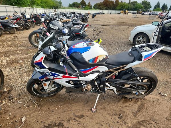 2022 BMW S