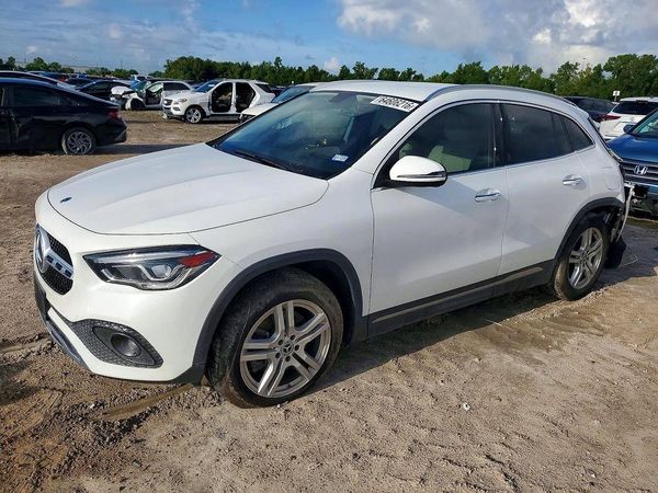 2021 MERCEDES-BENZ GLA
