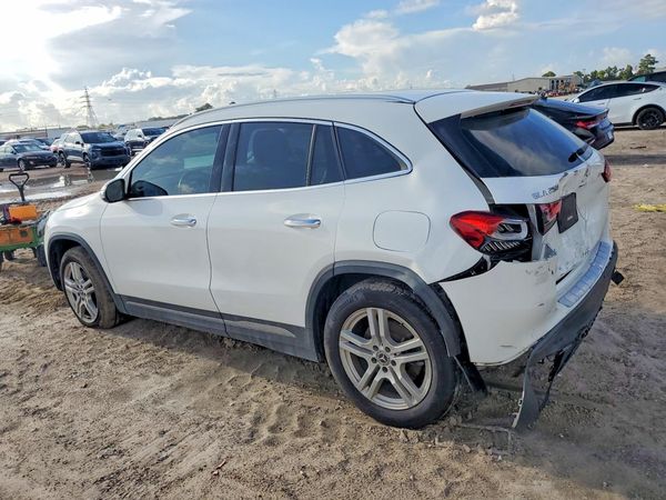 2021 MERCEDES-BENZ GLA
