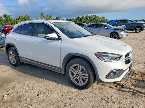 2021 MERCEDES-BENZ GLA
