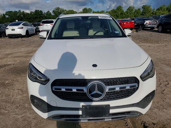 2021 MERCEDES-BENZ GLA