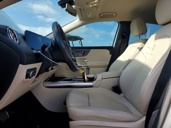 2021 MERCEDES-BENZ GLA