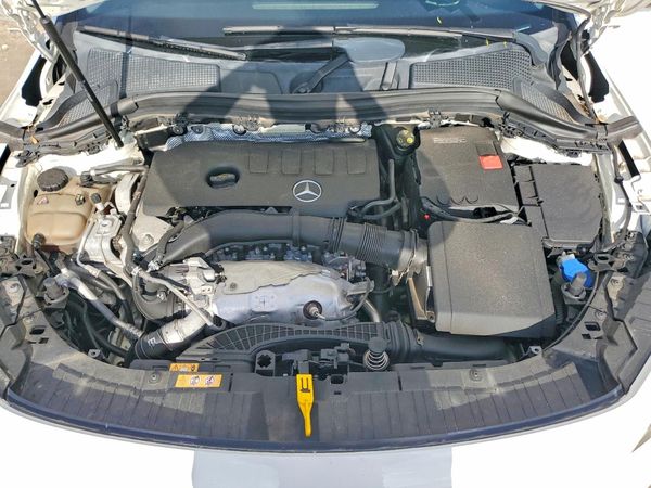 2021 MERCEDES-BENZ GLA