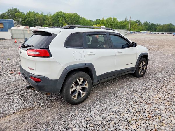 2015 JEEP CHEROKEE TRAILHAWK 4X4