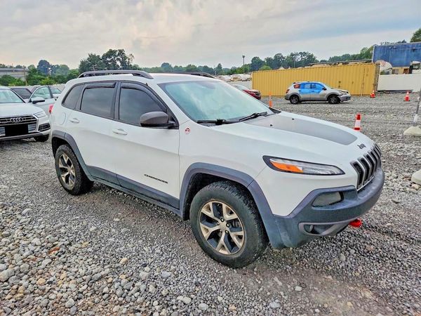 2015 JEEP CHEROKEE TRAILHAWK 4X4