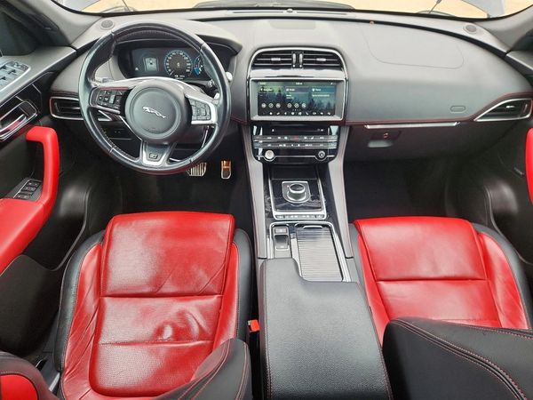 2018 JAGUAR F-PACE R Sport