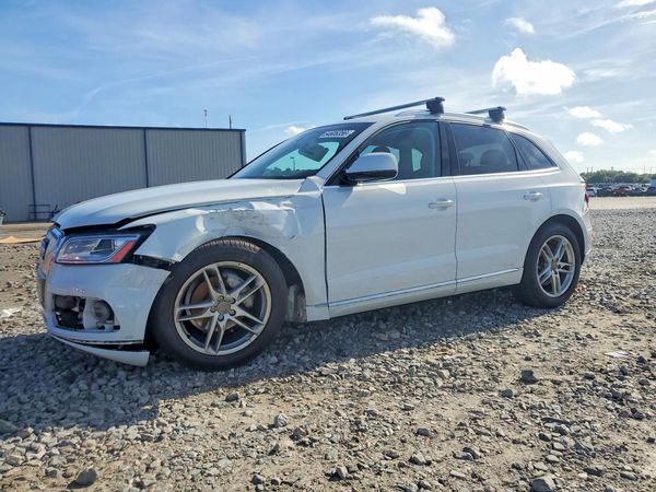 2016 AUDI Q5 quattro Premium Plus
