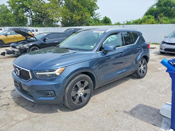 2020 VOLVO XC40 Inscription