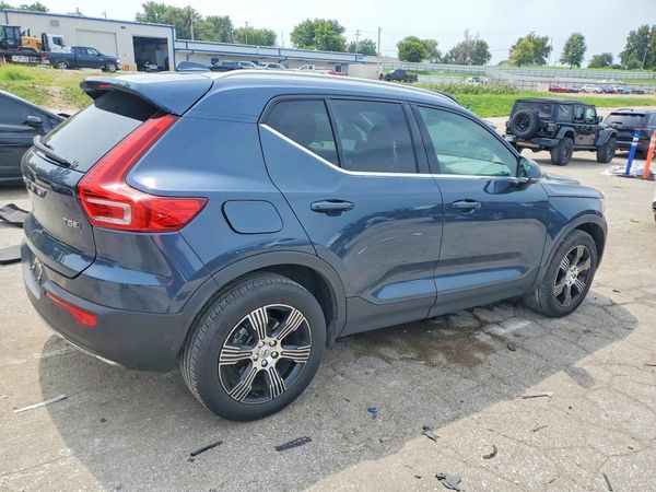 2020 VOLVO XC40 Inscription