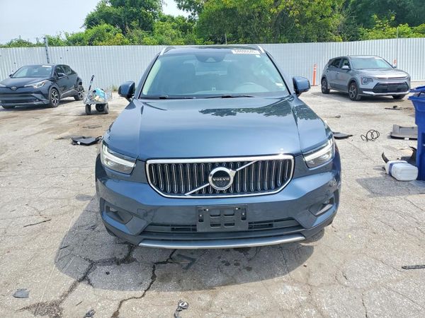 2020 VOLVO XC40 Inscription