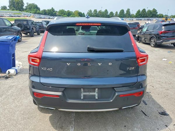 2020 VOLVO XC40 Inscription
