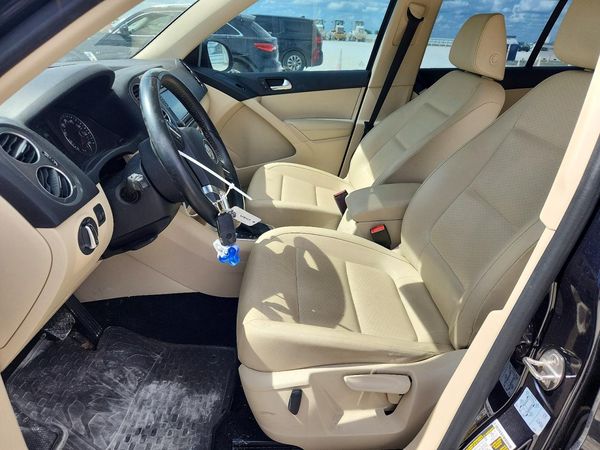 2017 VOLKSWAGEN TIGUAN S, Limited