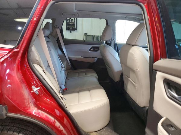 2022 NISSAN ROGUE SL
