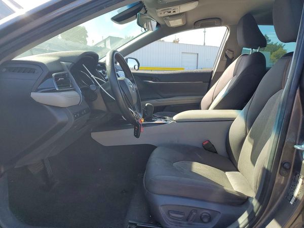 2020 TOYOTA CAMRY LE Hybrid — DENT