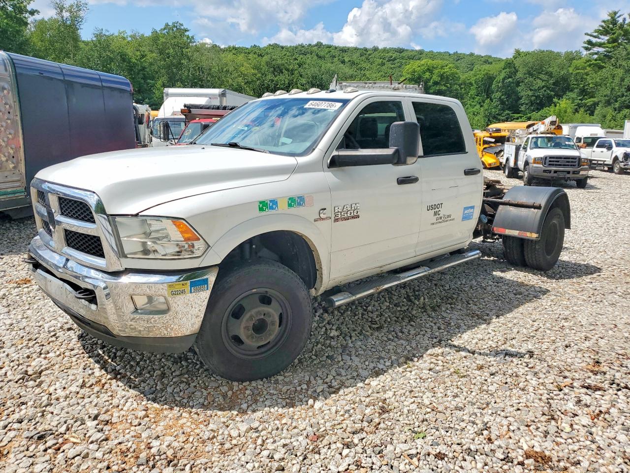 2018 RAM 3500 CREW CAB CHASSIS 4X4