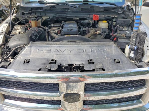 2018 RAM 3500 CREW CAB CHASSIS 4X4