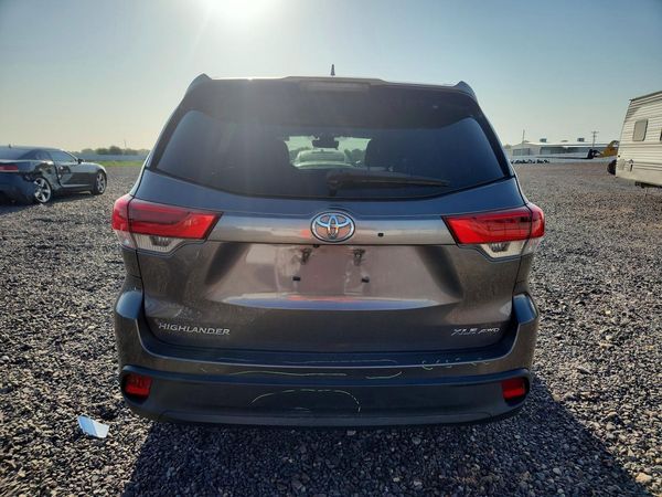 2017 TOYOTA HIGHLANDER SE/XLE
