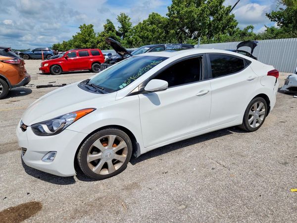 2013 HYUNDAI ELANTRA