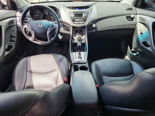 2013 HYUNDAI ELANTRA