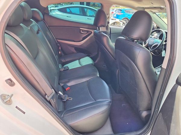 2013 HYUNDAI ELANTRA