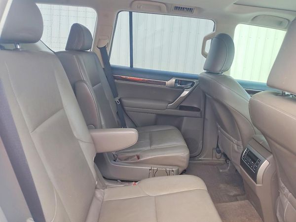 2017 LEXUS GX 460