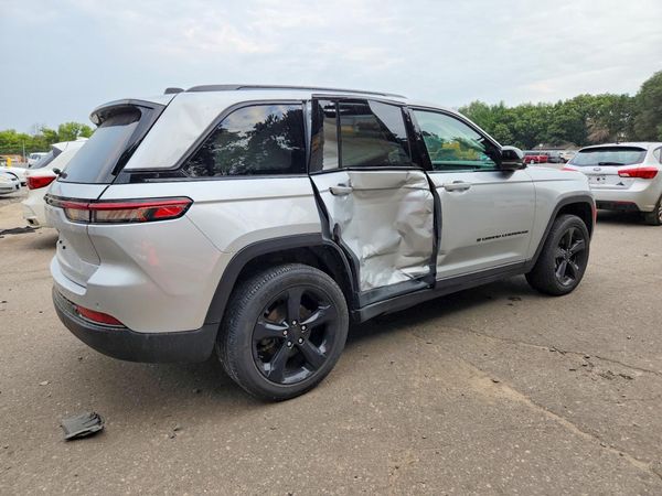 2024 JEEP CHEROKEE Laredo — PSRA