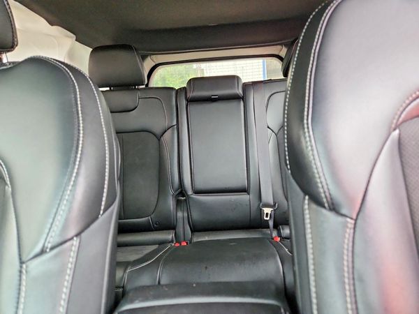 2024 JEEP CHEROKEE Laredo — SUVN