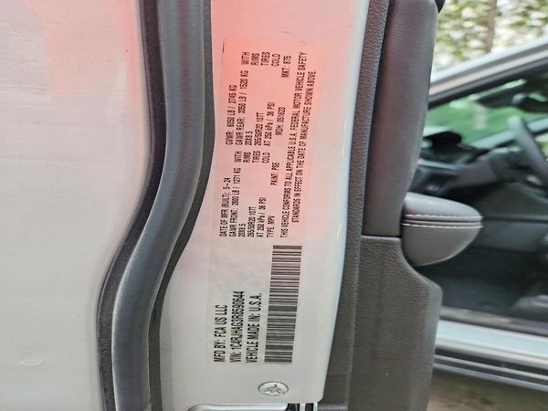 2024 JEEP CHEROKEE Laredo — VINS