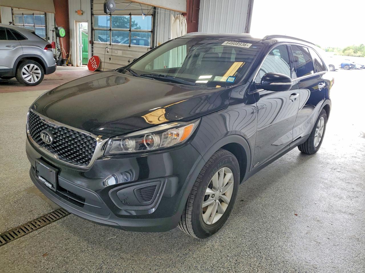 2017 KIA SORENTO L, LX