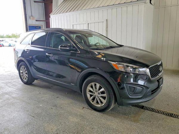 2017 KIA SORENTO L, LX