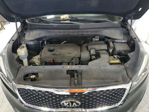 2017 KIA SORENTO L, LX