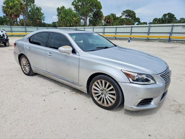 2013 LEXUS LS 460