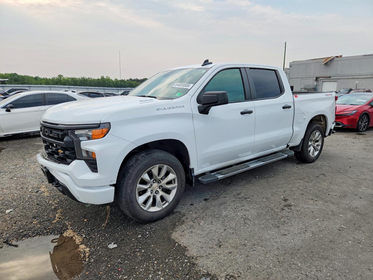 2024 CHEVROLET SILVERADO Custom — Front 3/4