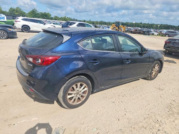 2016 MAZDA 3 SE