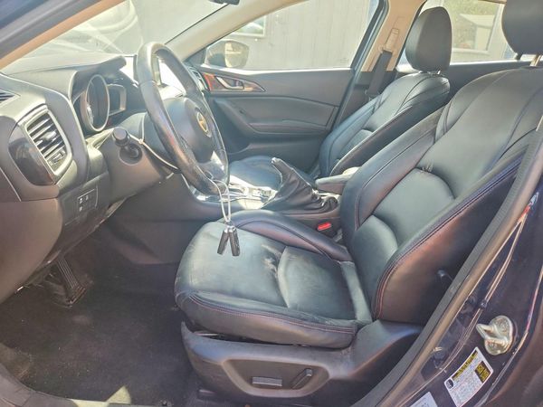 2016 MAZDA 3 SE