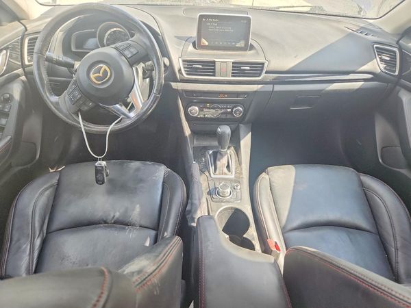 2016 MAZDA 3 SE