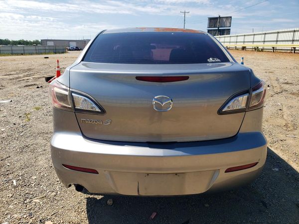 2013 MAZDA 3 SV/Base