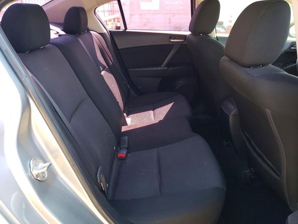 2013 MAZDA 3 SV/Base