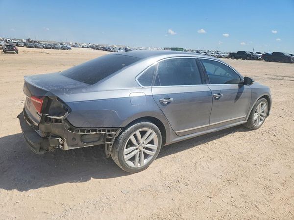 2018 VOLKSWAGEN PASSAT