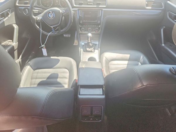 2018 VOLKSWAGEN PASSAT