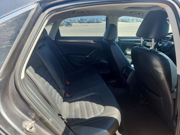 2018 VOLKSWAGEN PASSAT