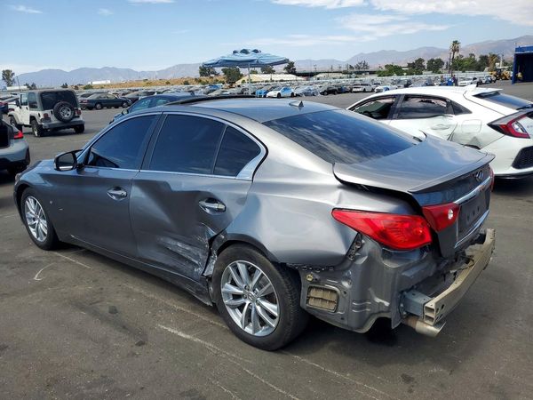 2015 INFINITI Q50