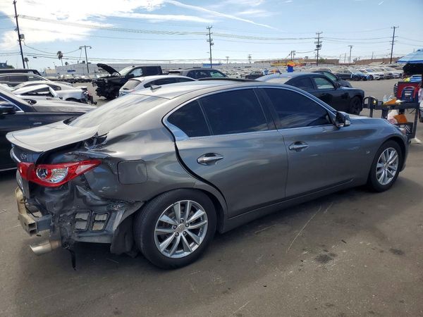 2015 INFINITI Q50
